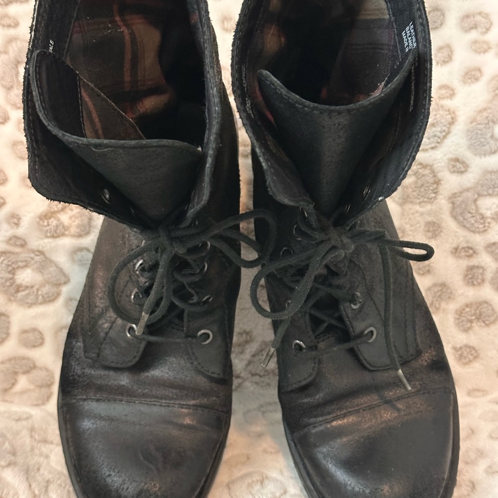 BORN Leather Women’sCombat Boots - Picture 7 of 7